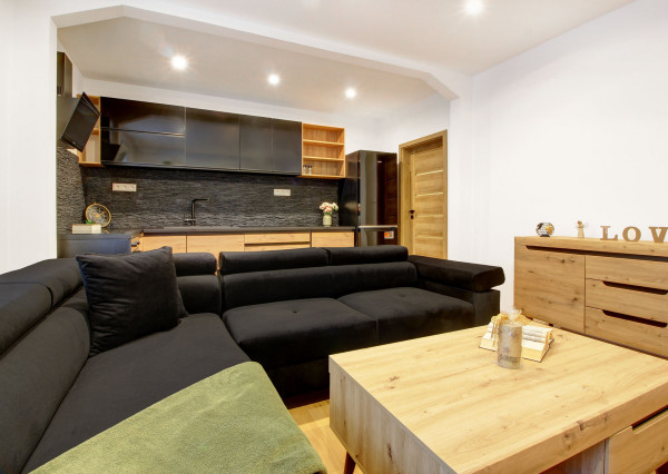 REZERVOVANÉ - 1,5-i byt - kompletná rekonštrukcia BA Ružinov-Haburská ul.