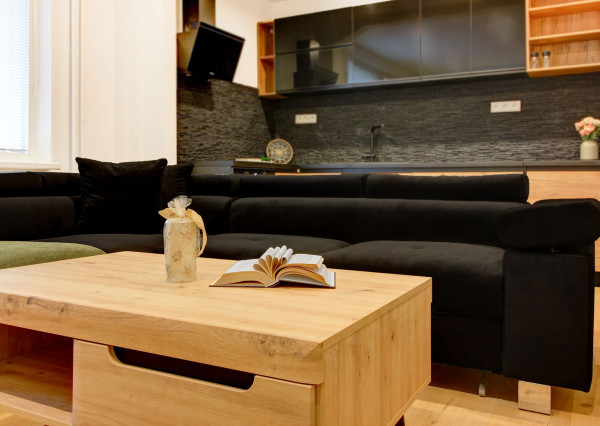 REZERVOVANÉ - 1,5-i byt - kompletná rekonštrukcia BA Ružinov-Haburská ul.