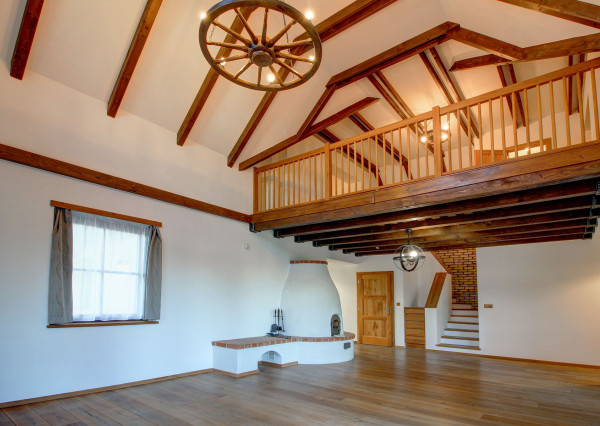 Vidiecka romantická vila na 840 m², 25 min. od Petržalky