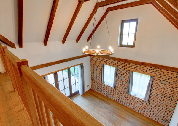 Vidiecka romantická vila na 840 m², 25 min. od Petržalky