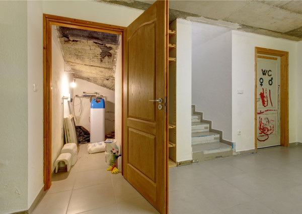 Vidiecka romantická vila na 840 m², 25 min. od Petržalky