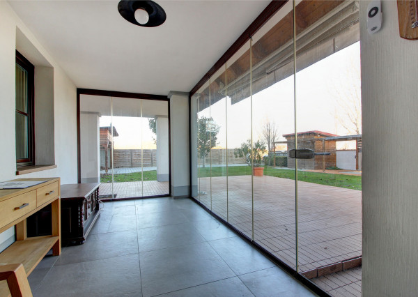 Vidiecka romantická vila na 840 m², 25 min. od Petržalky