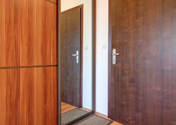 REZERVOVANÉ-  2-i. byt s dvoma terasami a parkovaním v Rovinke