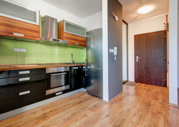 REZERVOVANÉ-  2-i. byt s dvoma terasami a parkovaním v Rovinke