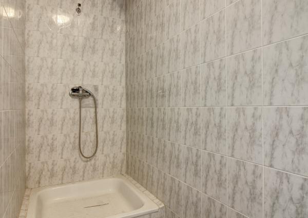 Na predaj: Komerčná budova, Báč