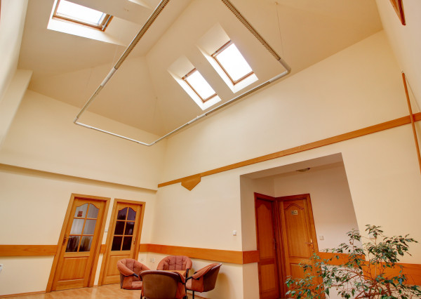 Na predaj: Komerčná budova, Báč