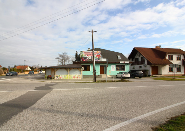 Na predaj: Komerčná budova, Báč