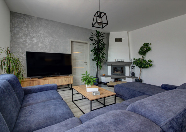 Priestranný 5-izbový RD s na 802 m² pozemku v pokojnej obci Macov