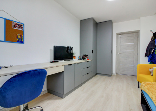 Priestranný 5-izbový RD s na 802 m² pozemku v pokojnej obci Macov