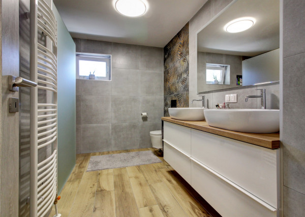 Priestranný 5-izbový RD s na 802 m² pozemku v pokojnej obci Macov