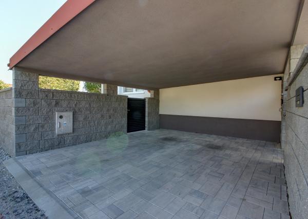 Priestranný 5-izbový RD s na 802 m² pozemku v pokojnej obci Macov