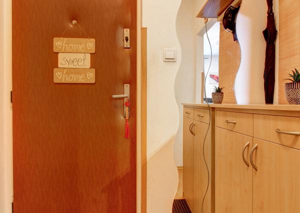 REZERVOVANÝ - Na predaj: 1,5 -izbový byt v Bratislave – Rača, ul. Pri Šajbách