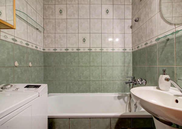 REZERVOVANÉ - Prenájom - Klimatizovaný, zariadený 3-i. byt v BA- Petržalka