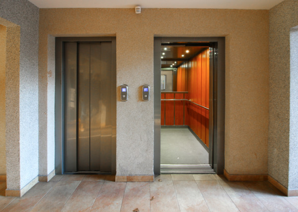 REZERVOVANÉ - Prenájom - Klimatizovaný, zariadený 3-i. byt v BA- Petržalka