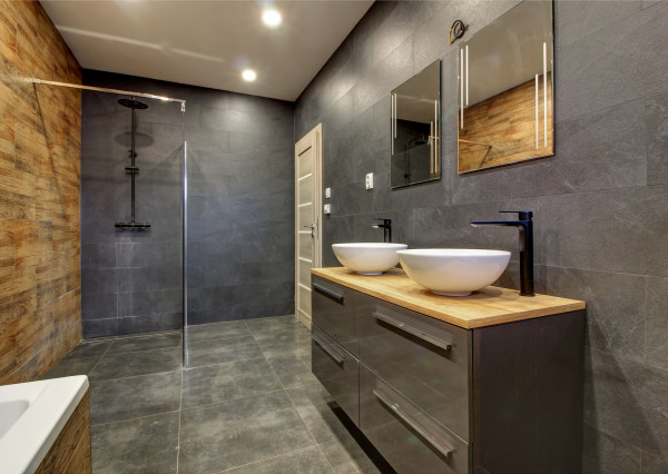 REZERVOVANÉ Na predaj 4-izbový presvetlený rodinný dom na 882 m² pozemku v Zlatých Klasoch