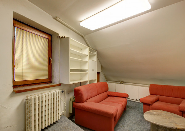 Na prenájom predajňa a kancelárske priestory v Šamoríne