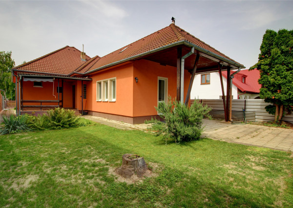 Na predaj: 4i RD -INVESTIČNÁ PRÍLEŽITOSŤ - obec Hamuliakovo