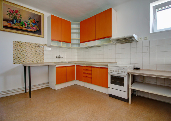 Na predaj: 4i RD -INVESTIČNÁ PRÍLEŽITOSŤ - obec Hamuliakovo