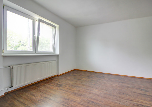 Na predaj: 4i RD -INVESTIČNÁ PRÍLEŽITOSŤ - obec Hamuliakovo