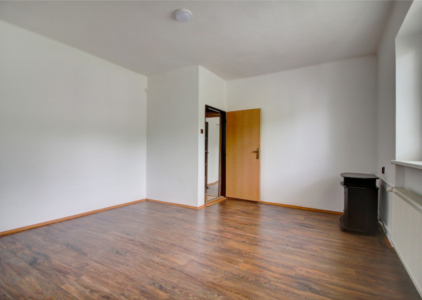 Na predaj: 4i RD -INVESTIČNÁ PRÍLEŽITOSŤ - obec Hamuliakovo