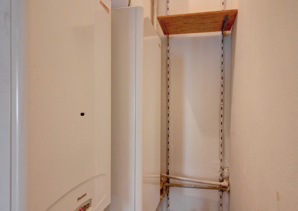 Na predaj: 4i RD -INVESTIČNÁ PRÍLEŽITOSŤ - obec Hamuliakovo