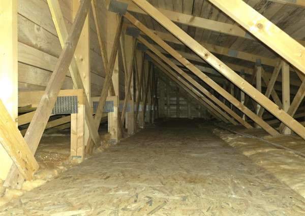 Na predaj: 4izbový rodinný dom kolaudovaný – Šamorín-Bučuháza,  stav štandard