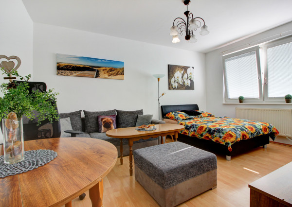 Na predaj: 2 izbový byt 49,79 m², Latorická,  BA-Pod. Biskupice