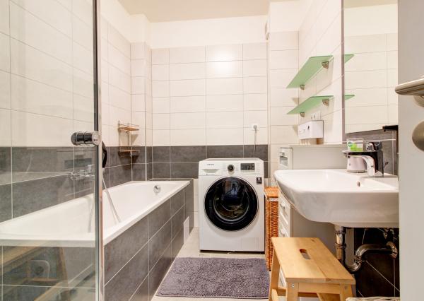 REZERVOVANÝ- Na predaj 3 izbový byt so záhradkou v Hamuliakove