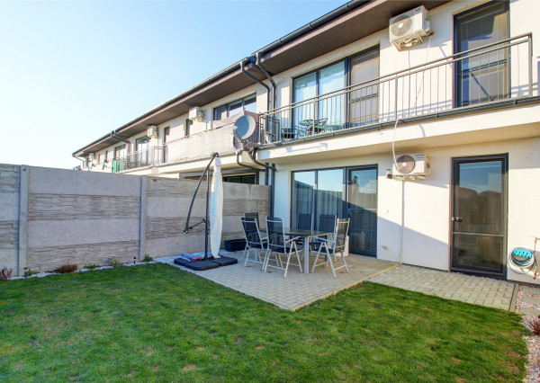 REZERVOVANÝ- Na predaj 3 izbový byt so záhradkou v Hamuliakove