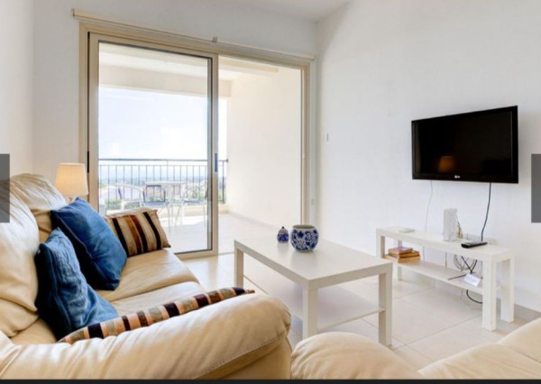 Na predaj 2 izbový byt pri Pafose na Cypre 7 min od mora