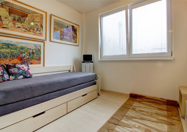 NOVINKA - 1 izbový byt, kompletne zariadený  - ROVINKA