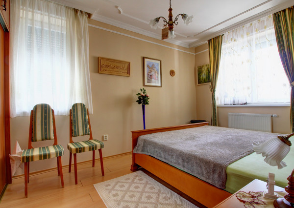 Na prenájom 2-izbový byt v Šamoríne – Hlboká ulica