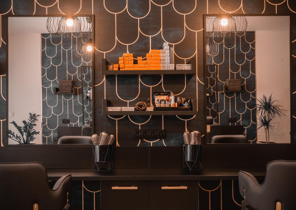 NA PREDAJ / ODSTÚPENIE ZABEHNUTÉHO SALÓNU KRÁSY V  DUNAJSKEJ LUŽNEJ