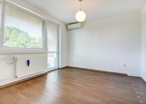 Na predaj: 3izbový byt s garážou a záhradou , Šamorín-Mliečno