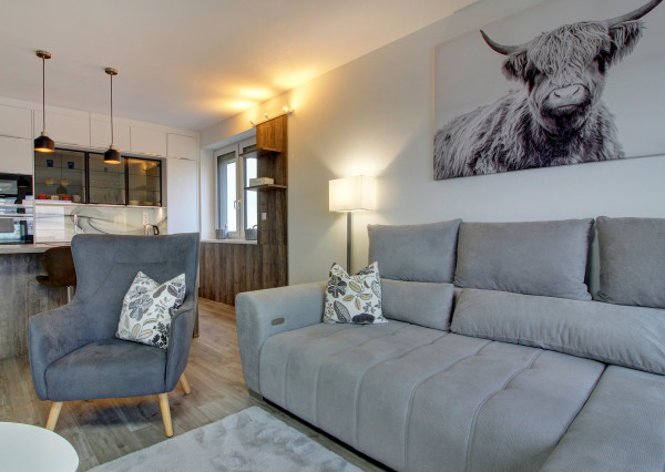 Na prenájom: 2-i byt s terasou, loggiou, bazénom a parkovaním v Rovinke