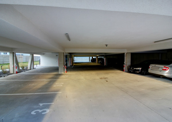 Na prenájom: 2-i byt s terasou, loggiou, bazénom a parkovaním v Rovinke