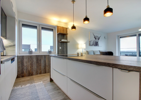 Na prenájom: 2-i byt s terasou, loggiou, bazénom a parkovaním v Rovinke