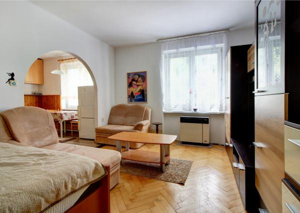 Na predaj: 2 izbový byt 52 m², Školská,  Šamorín