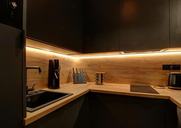 Prenájom - garzónka s balkónom a pivnicou,Ružinov II, Ondavská ulica.