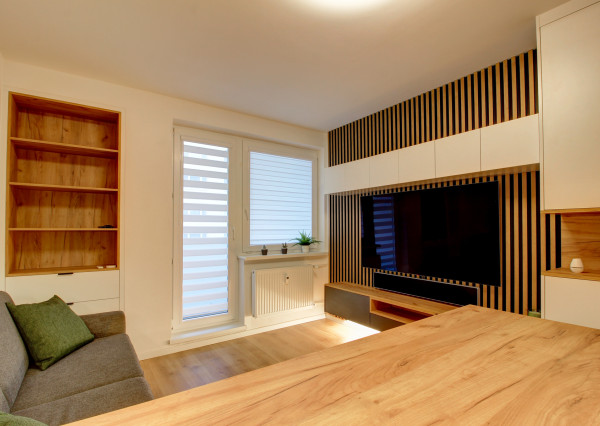 Prenájom - garzónka s balkónom a pivnicou,Ružinov II, Ondavská ulica.