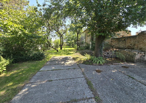 Na predaj stavebný pozemok v Miloslavove, 431 m2