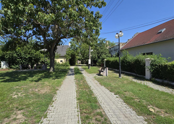 Na predaj stavebný pozemok v Miloslavove, 431 m2