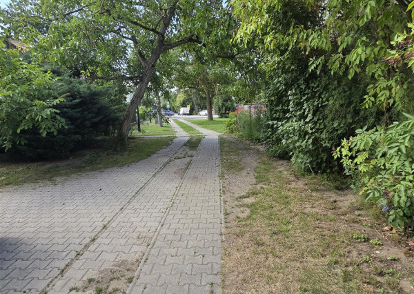 Na predaj stavebný pozemok v Miloslavove, 431 m2