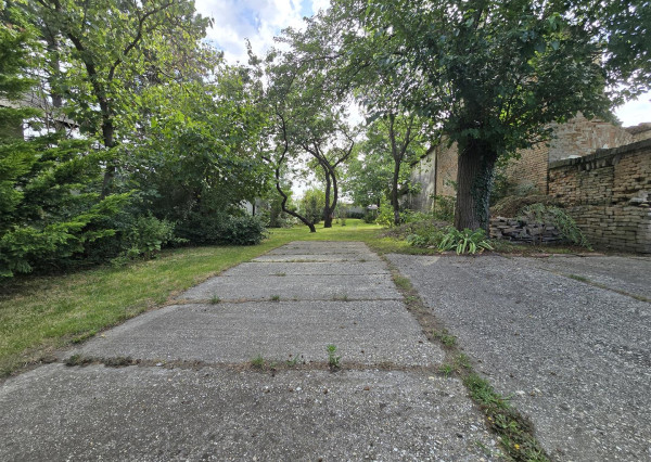 Na predaj stavebný pozemok v Miloslavove, 431 m2