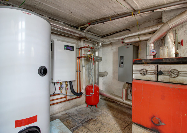 Na predaj: 4 izbový rodinný dom na pozemku 481 m², obec Dobrohošť