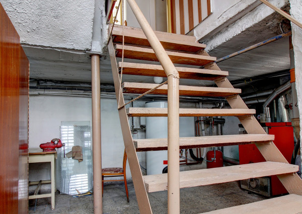 Na predaj: 4 izbový rodinný dom na pozemku 481 m², obec Dobrohošť