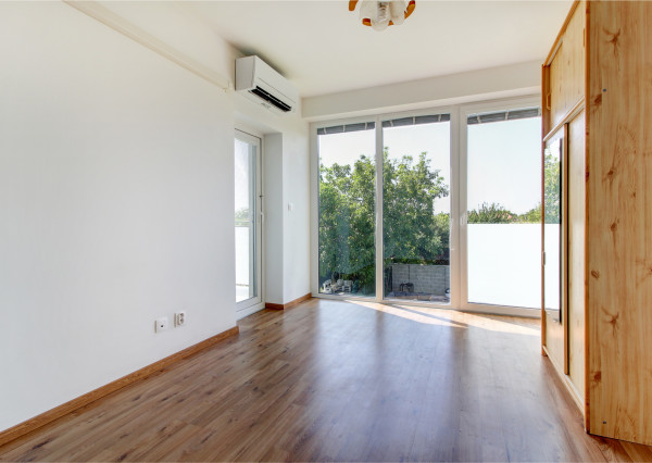 Rezervované- Moderný 2-izbový byt s balkónom, pivnicou a vlastným parkovaním v Green Village, Dunajská Lužná