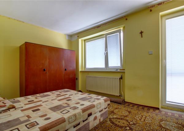 Na predaj: 3izbový rodinný dom s garážou , pozemok 757 m² - Kvetoslavov