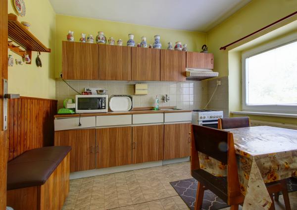 Na predaj: 3izbový rodinný dom s garážou , pozemok 757 m² - Kvetoslavov