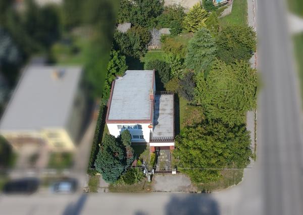 Na predaj: 3izbový rodinný dom s garážou , pozemok 757 m² - Kvetoslavov